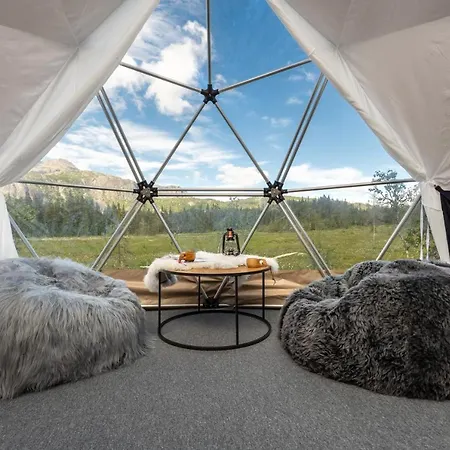 Dyrja Domes Campismo de Luxo